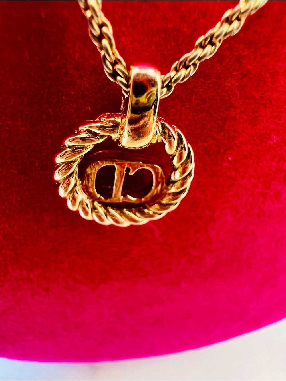Vintage Dior Gold Plate CD Logo Rope Circle Pendant Necklace 17.5”(extender) GUC - Picture 7 of 7